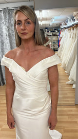 Enzoani Blue Ivory Wedding Dress