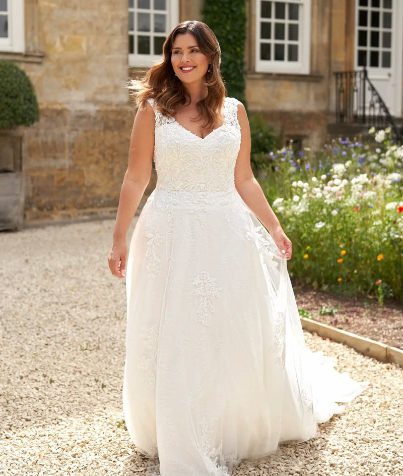 Anna Sorrano August Wedding Dress Size 18 New - Main Image