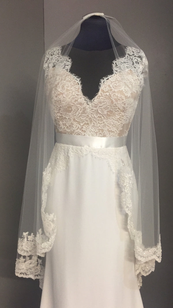 Wedding Veil Ivory 43” Lace Trim