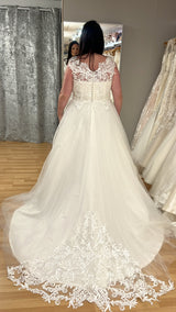 Hilary Morgan Ivory Wedding Dress Size 26 New