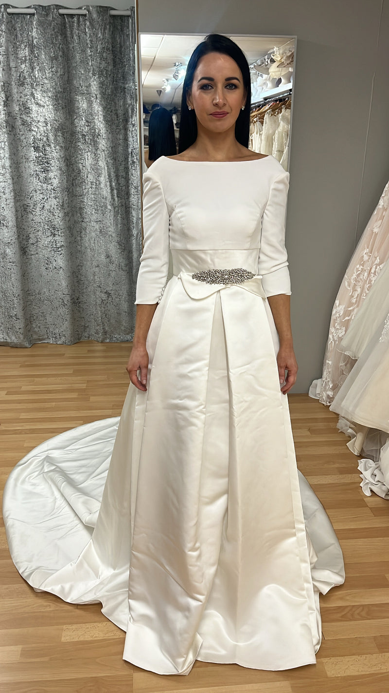 Jesus Peiro Ivory Wedding Gown Size 8