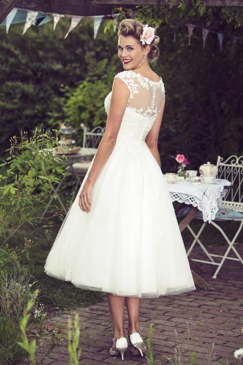 True Bride Wedding Dress Size 20 Brand New Brighton Belle Mae W183